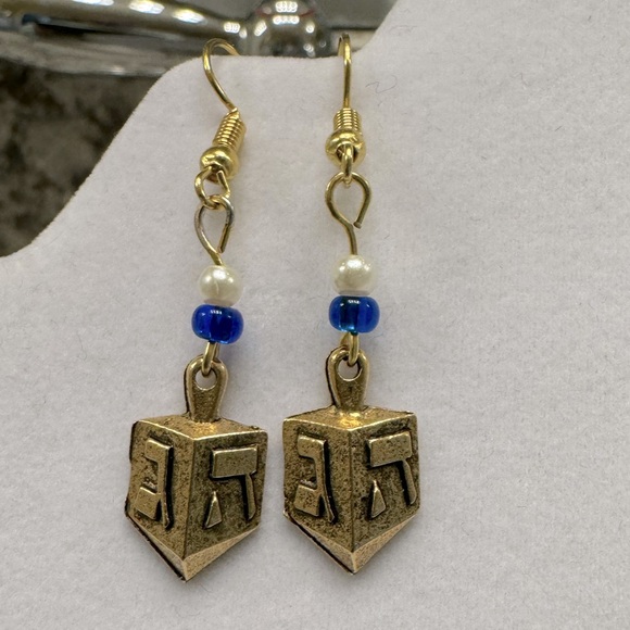 “Dreidel” Drop Earrings in Gold with Faux Pearl & Glass Bead
Accent - Picture 2 of 2